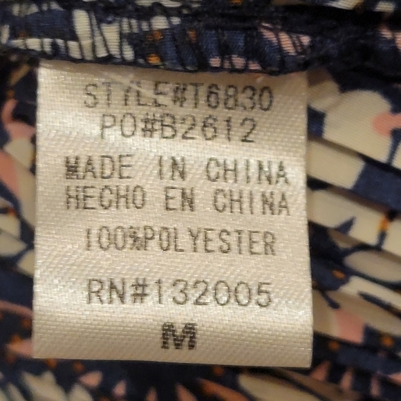 Entro Navy/pink/white floral halter tie top size Medium - Picture 5 of 7